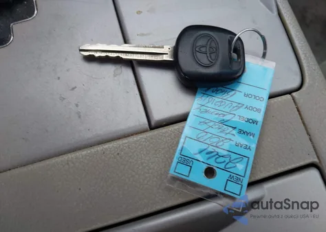 2010 Toyota Camry z USA, uszkodzony, nr VIN 4T1BF3EK3AU021014